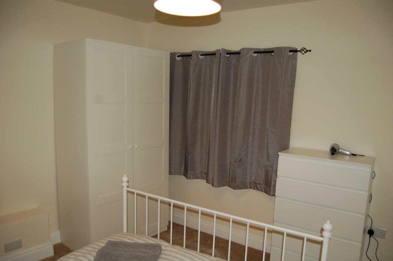 3C Endless Street Apartment Солсбъри Екстериор снимка
